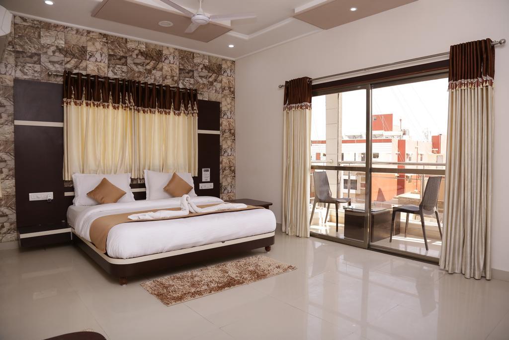 Hotel Rudra Plaza Дварка Экстерьер фото