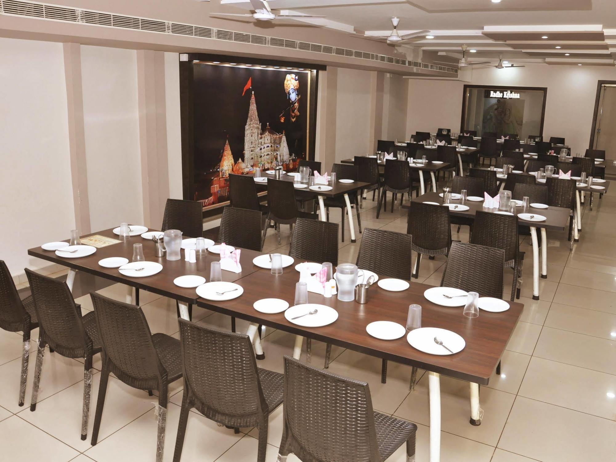 Hotel Rudra Plaza Дварка Экстерьер фото